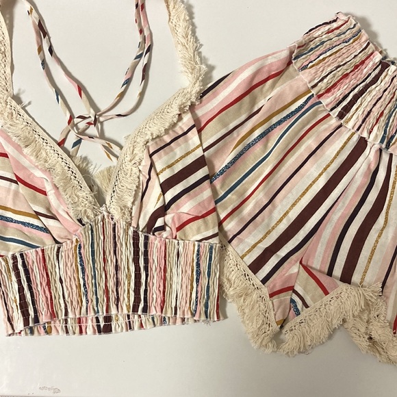 Striped Fringe Linen Short Set - Picture 10 of 17